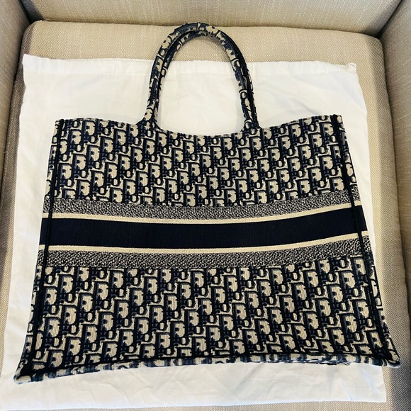 Dior Large Book Tote - Picture 3 of 14